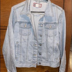 Jean jacket size large
